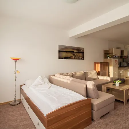 Deli Terasz C Free Parking, Self-check-in Anytime * גיור